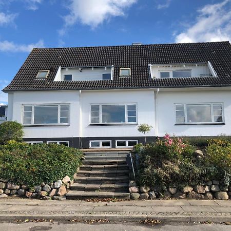 Apartamento Dejligt Vaerelse Med Eget Bad Og Havudsigt Assens Exterior foto
